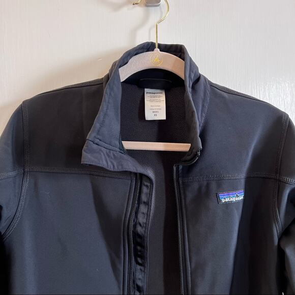 Patagonia Men's Black Softshell Fleece-Lined Jacket - Picture 12 of 13